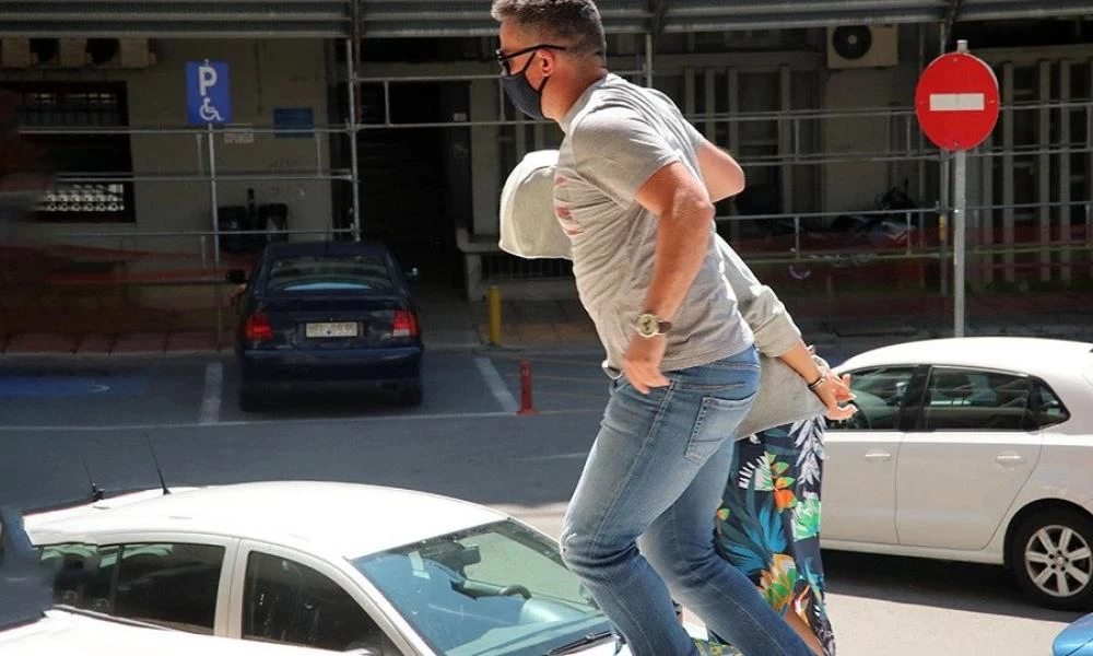 Υπόθεση Μαρκέλλας: Κάθειρξη 21 ετών και 7 μηνών στην 34χρονη για την αρπαγή και κακοποίηση του κοριτσιού-Ένοχος και ο 41χρονος για συνέργεια